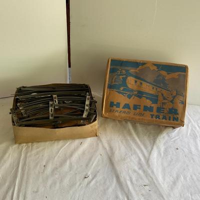 G1194 Antique HAFNER StreamLine Wind Up Metal Train