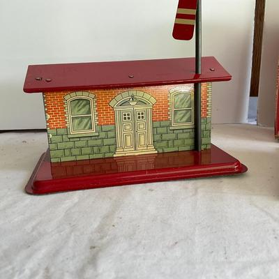 D1197 Antique Marx Whisling Railroad Station Lithograph Train House