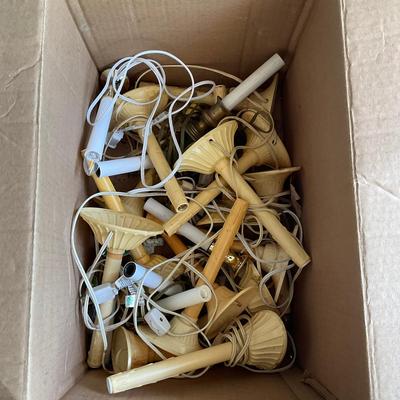 G1202 Lot Of Vintage Window Lamps & Candle Stick Lights