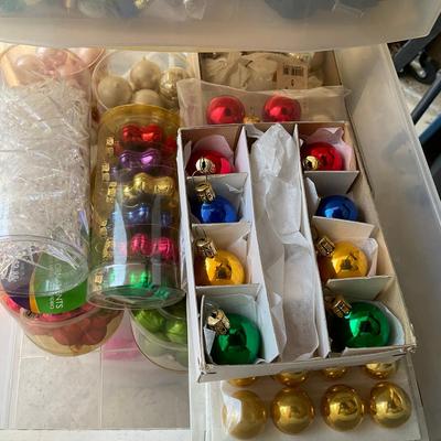G1203 Five Drawer Craft Christmas Items