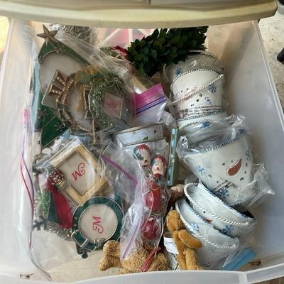 G1203 Five Drawer Craft Christmas Items