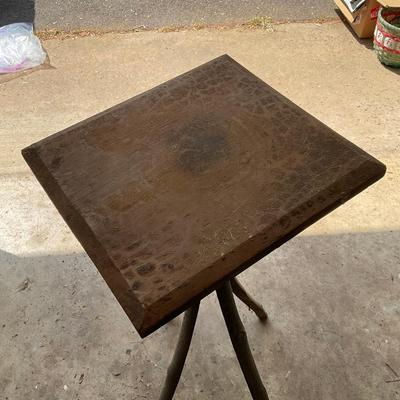 G1211 Primitive Split Wood Four Leg Table