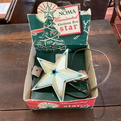 L1221 Antique Illuminated Christmas Tree Star