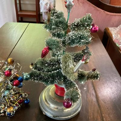 L1224 Vintage Amco Tree, Spiral Mercury Ball Tree, Musical Brush Tree