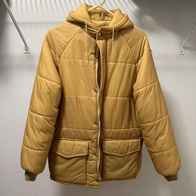 Lands’ Ends Coats and Jackets and More Size M (PB-BM)