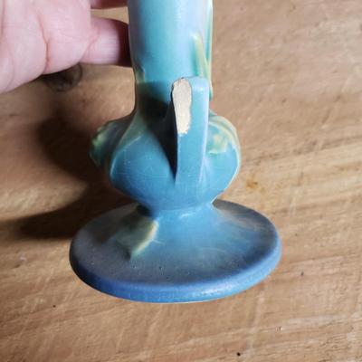 Roseville Thornapple Bud Vase (DR-KD)