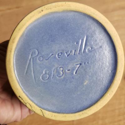 Roseville Thornapple Bud Vase (DR-KD)