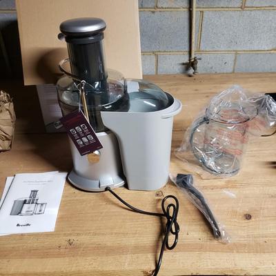 NIB Breville Juice Fountain Plus (DR-KD)