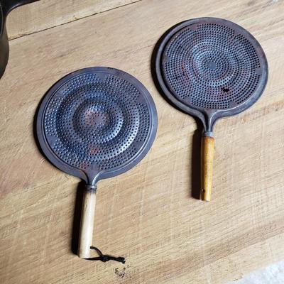 Griswold #5 and 8.5 Cast Iron Pots and More (DR-KD)