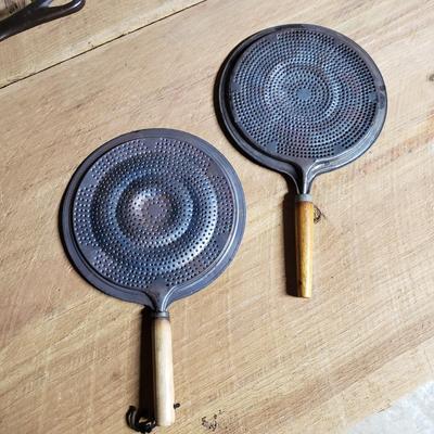 Griswold #5 and 8.5 Cast Iron Pots and More (DR-KD)