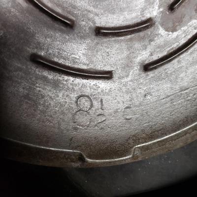 Griswold #5 and 8.5 Cast Iron Pots and More (DR-KD)