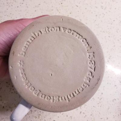 Signed Pie Pottery and Four Bennington Vermont Mugs (DR-KD)