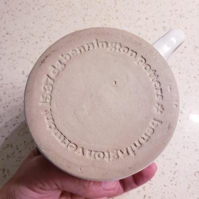 Signed Pie Pottery and Four Bennington Vermont Mugs (DR-KD)