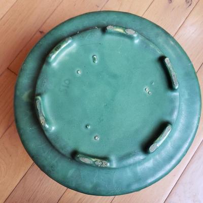 Roseville Beatle Planter (DR-KD)