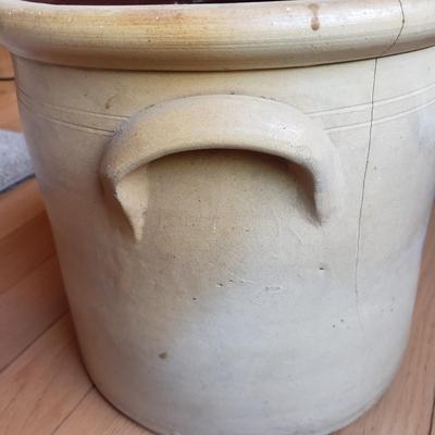 Brown Brother Huntington LI Crock (DR-BM)