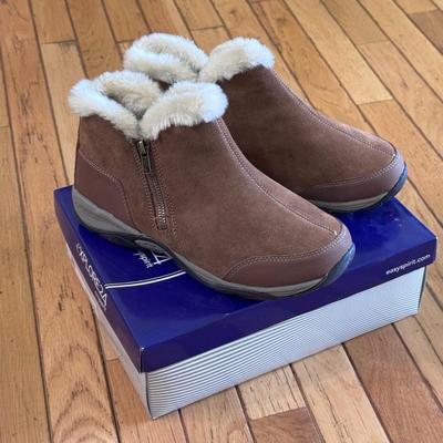 Clarks, Asolo, Explore24, and More Women’s Shoes - Sizes 9-9 1/2 (PB-DZ)