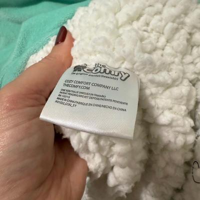 Woman’s Robes (PB-BM)