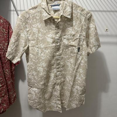 Men’s Short and Long Sleeve Button-Ups Size M (PB-BM)