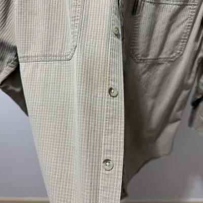 Men’s Short and Long Sleeve Button-Ups Size M (PB-BM)