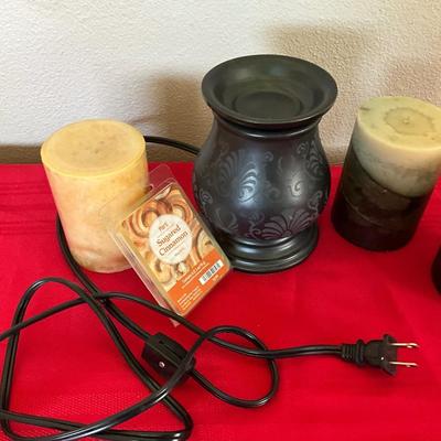 Scentsy Burner with unused Candles
