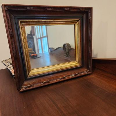 Wall mirror