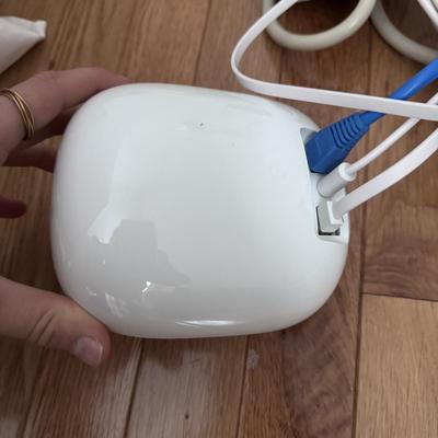 Two Google Nest WiFi Pro’s (PB-DZ)