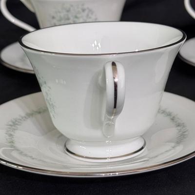 Oxford Bone China in Meadowlark (DR-DZ)