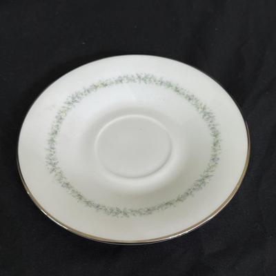 Oxford Bone China in Meadowlark (DR-DZ)