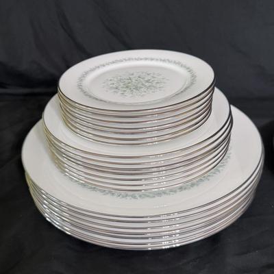 Oxford Bone China in Meadowlark (DR-DZ)