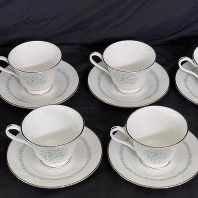 Oxford Bone China in Meadowlark (DR-DZ)