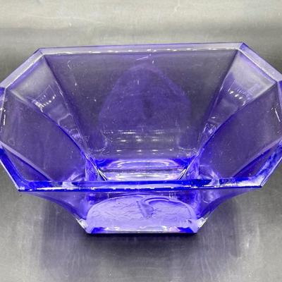 Teleflora Czech Republic Purple Blue Art Glass Manger Nativity Scene Flower Vase