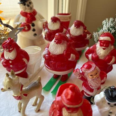 L1225 Lot of Vintage Plastic Christmas Decor