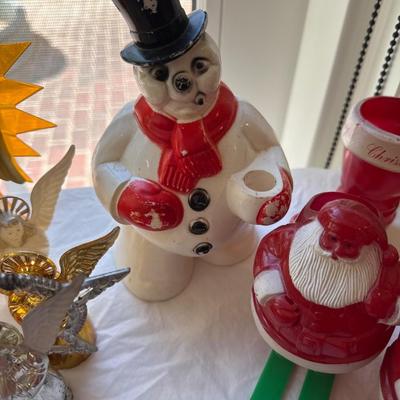 L1225 Lot of Vintage Plastic Christmas Decor