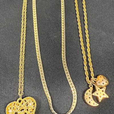 Lot of three gold tine fashion necklaces vintage jewelry