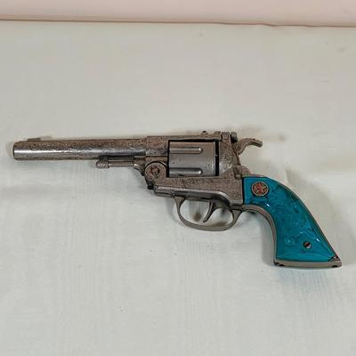 LOT 29: Vintage Toy Texan 38 Cap Gun with Blue Handle