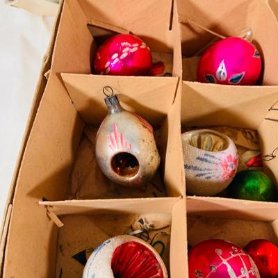 LOT 36: Vintage Glass Christmas Bulbs