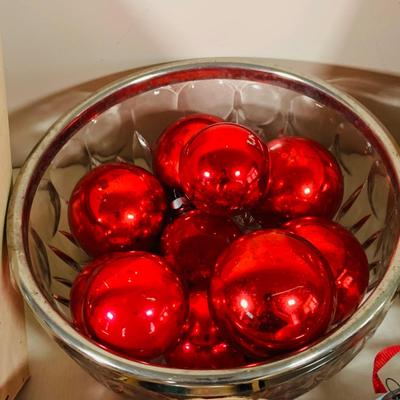 LOT 36: Vintage Glass Christmas Bulbs