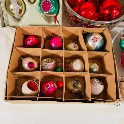 LOT 36: Vintage Glass Christmas Bulbs