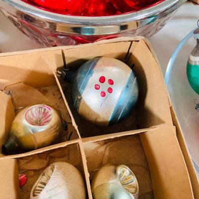 LOT 36: Vintage Glass Christmas Bulbs