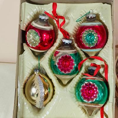 LOT 36: Vintage Glass Christmas Bulbs