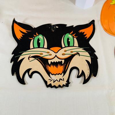 LOT 41: Collection of Halloween Decorations Including Paper Decor by Beistle, Eureka and Hallmark and Crackle Glass Pumpkin