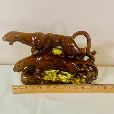 LOT 54: Mid Century Double Panther Ceramic Electric Lamp Statue