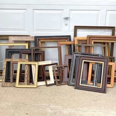 LOT 55: Large Collection of Vintage Wooden Frames