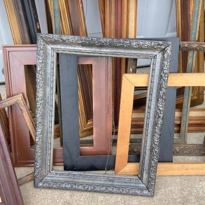 LOT 55: Large Collection of Vintage Wooden Frames