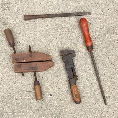 LOT 58: Sears Craftsman Bench Grinder Model 257 190470, Craftsman Rotary Tool Model 572.610950 with Cases / Accessories and Vintage Hand...