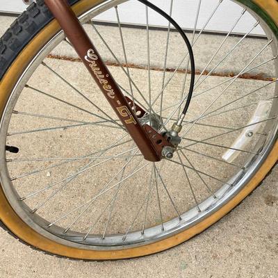 LOT 61: Saint Tropez Men's Cruiser GT Bicycle