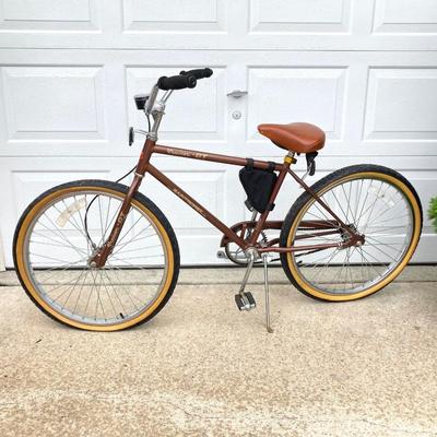 LOT 61: Saint Tropez Men's Cruiser GT Bicycle