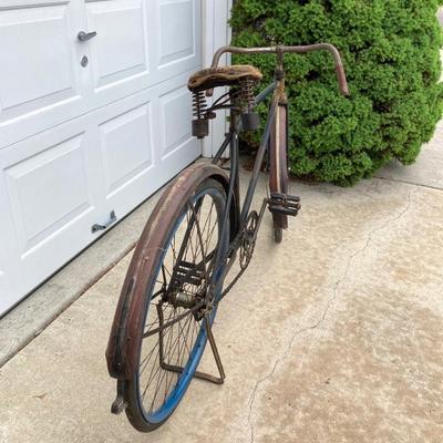 LOT 62: Vintage Men's Rollfast Bicycle