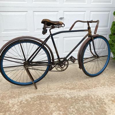 LOT 62: Vintage Men's Rollfast Bicycle