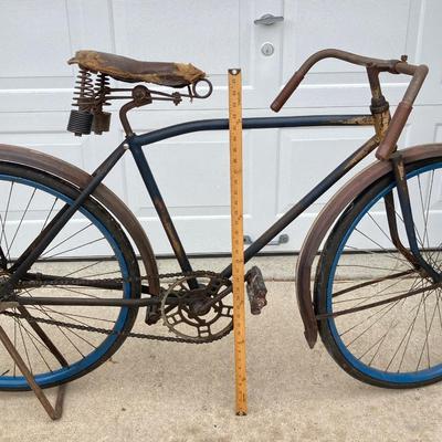 LOT 62: Vintage Men's Rollfast Bicycle